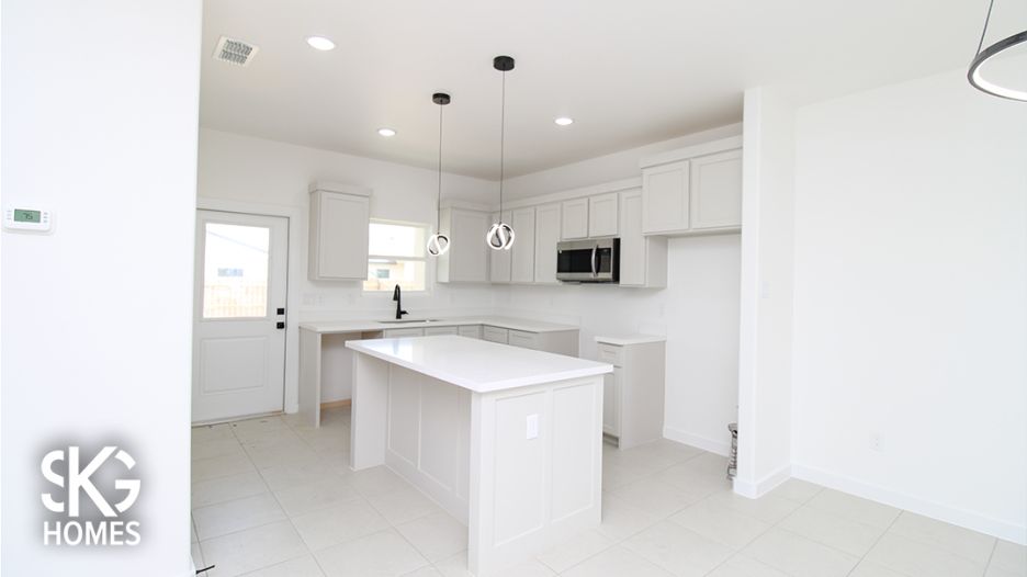 5018 Carambola Ln gallery image