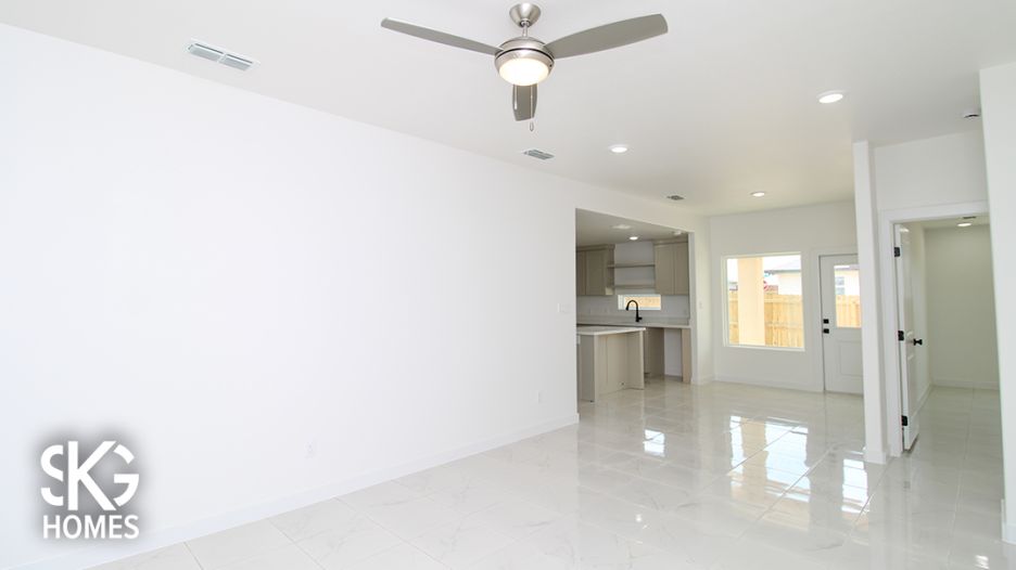5027 Nispero Ln gallery image