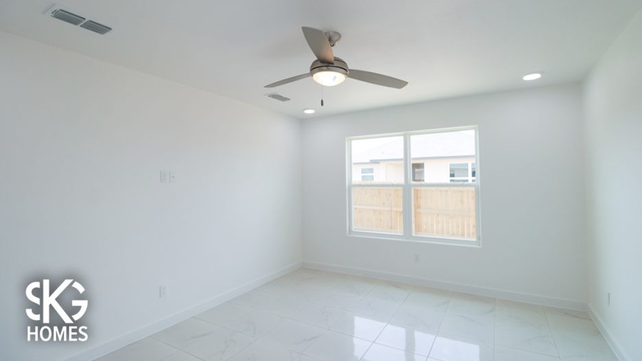 5027 Nispero Ln gallery image
