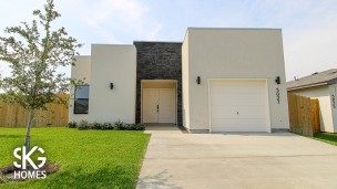 5027 Nispero Ln property image