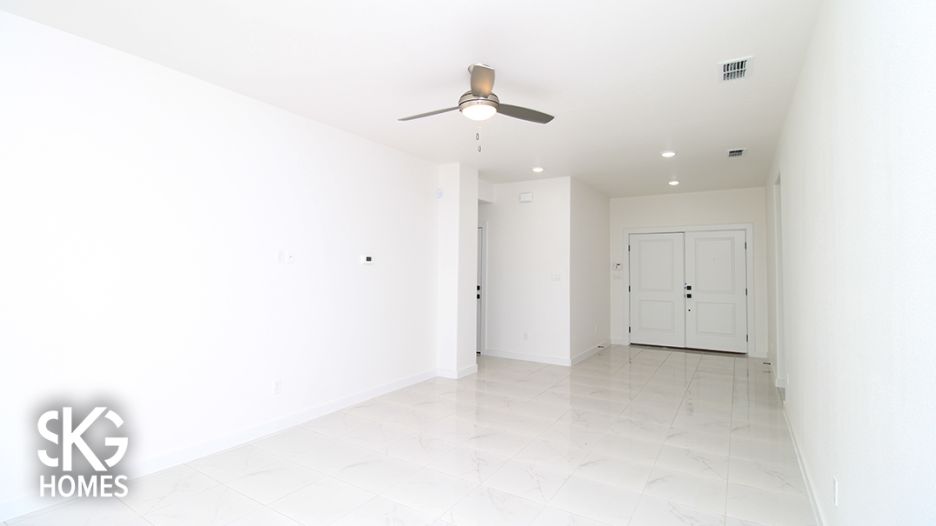5027 Nispero Ln gallery image