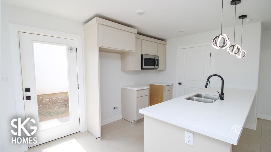 5105 Nispero Ln gallery image