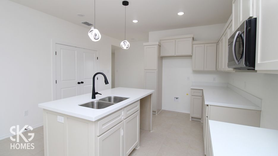 5302 Aceituno Dr. gallery image