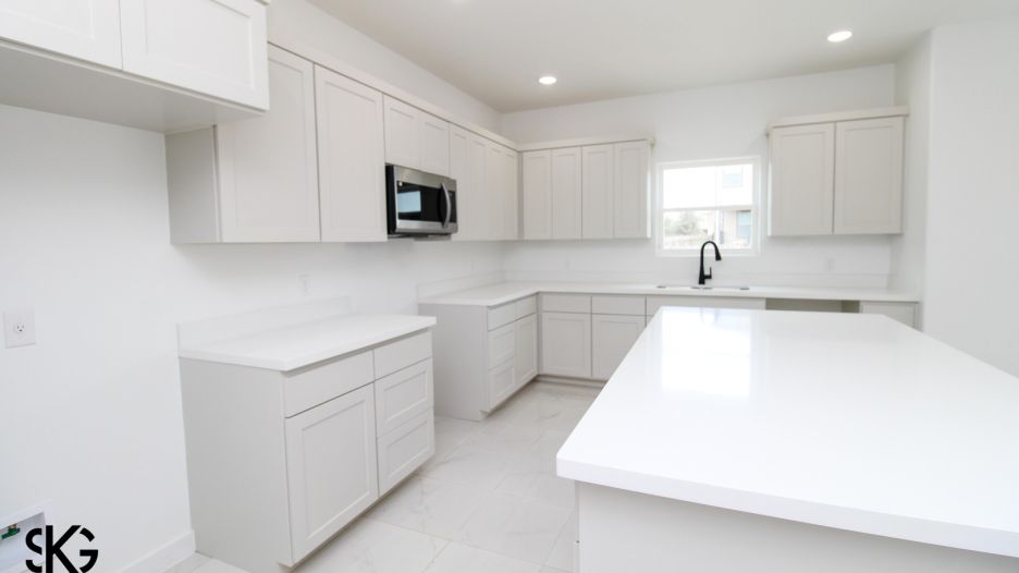 3304 Edmundo Lopez Dr gallery image