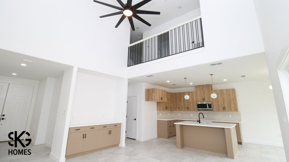 1015 Yellow Birch Dr gallery image
