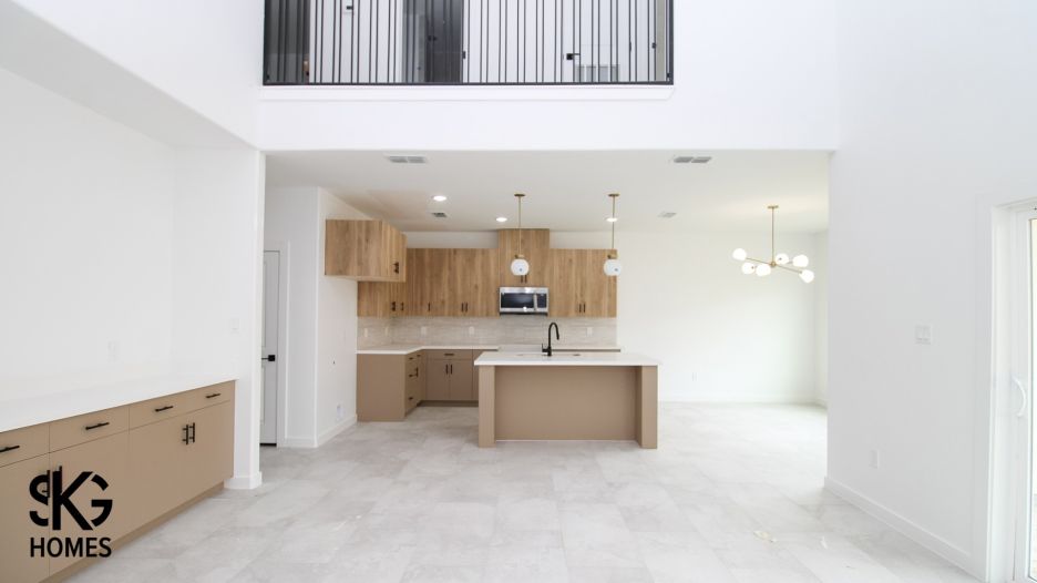 1015 Yellow Birch Dr gallery image