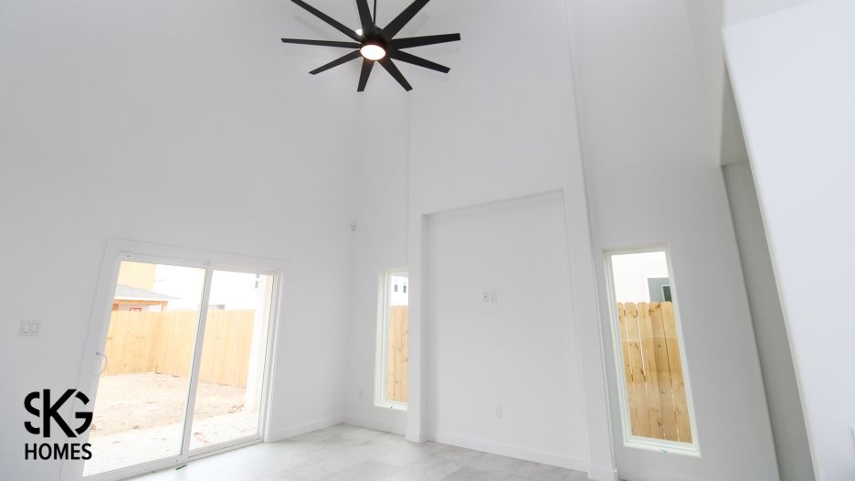 1015 Yellow Birch Dr gallery image