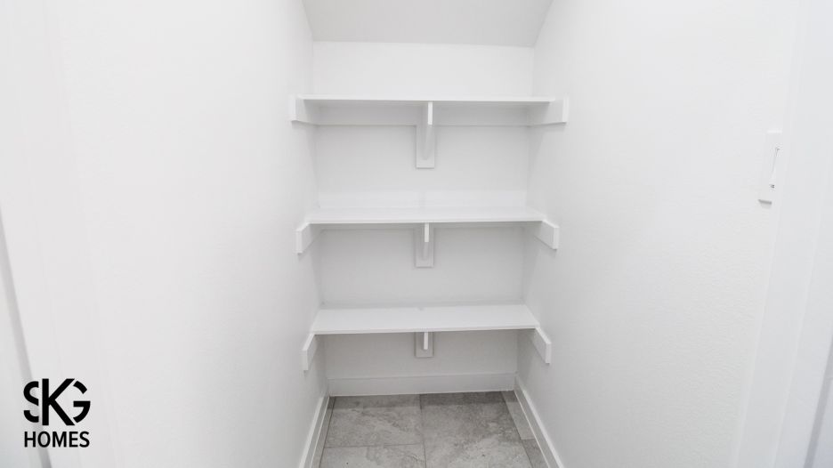 1015 Yellow Birch Dr gallery image
