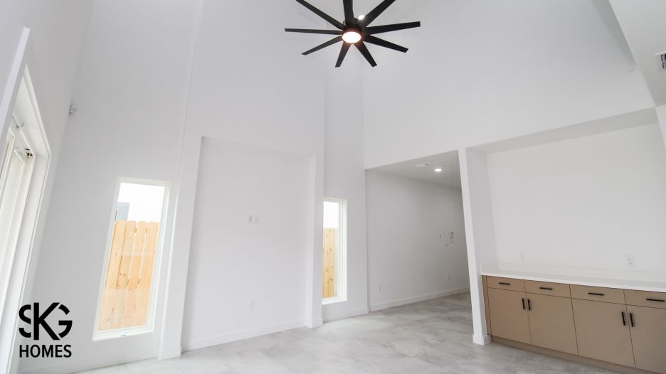 1806 Blue Oak Dr gallery image