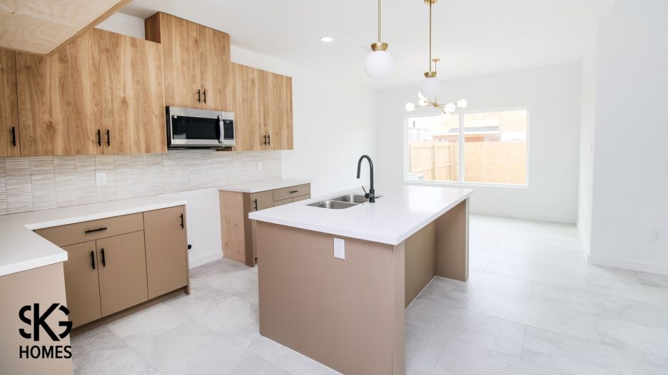 1806 Blue Oak Dr gallery image