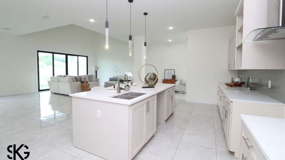 3812 Sun Valley Dr. gallery image