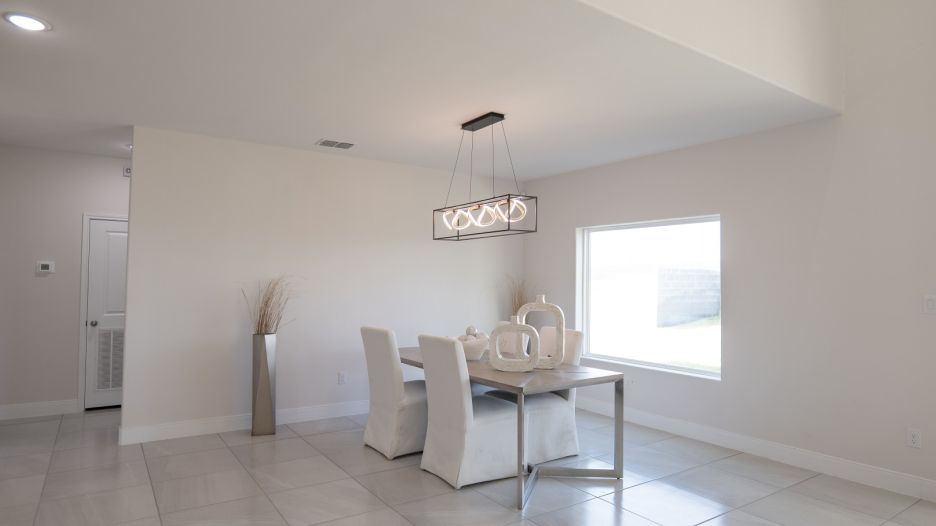 3926 Sun Valley Dr gallery image