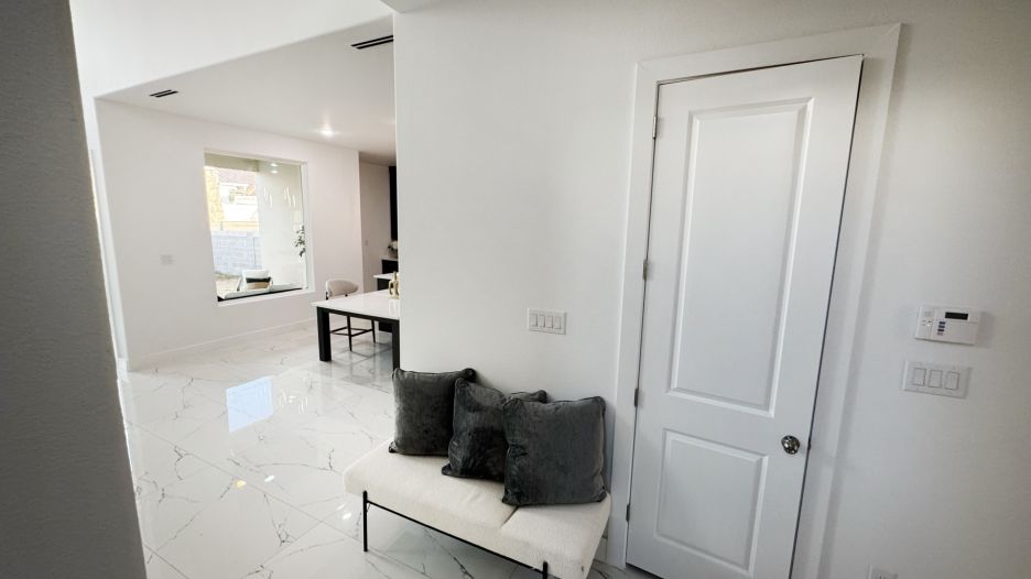 4013 Sun Valley Dr. gallery image
